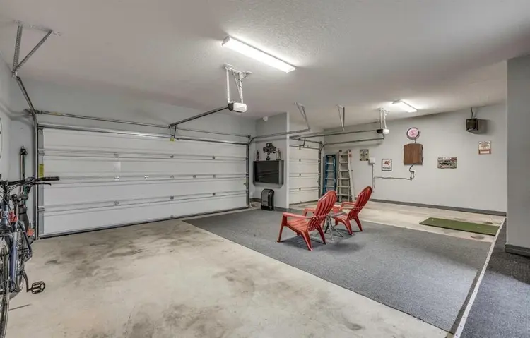 Furnished private room available.