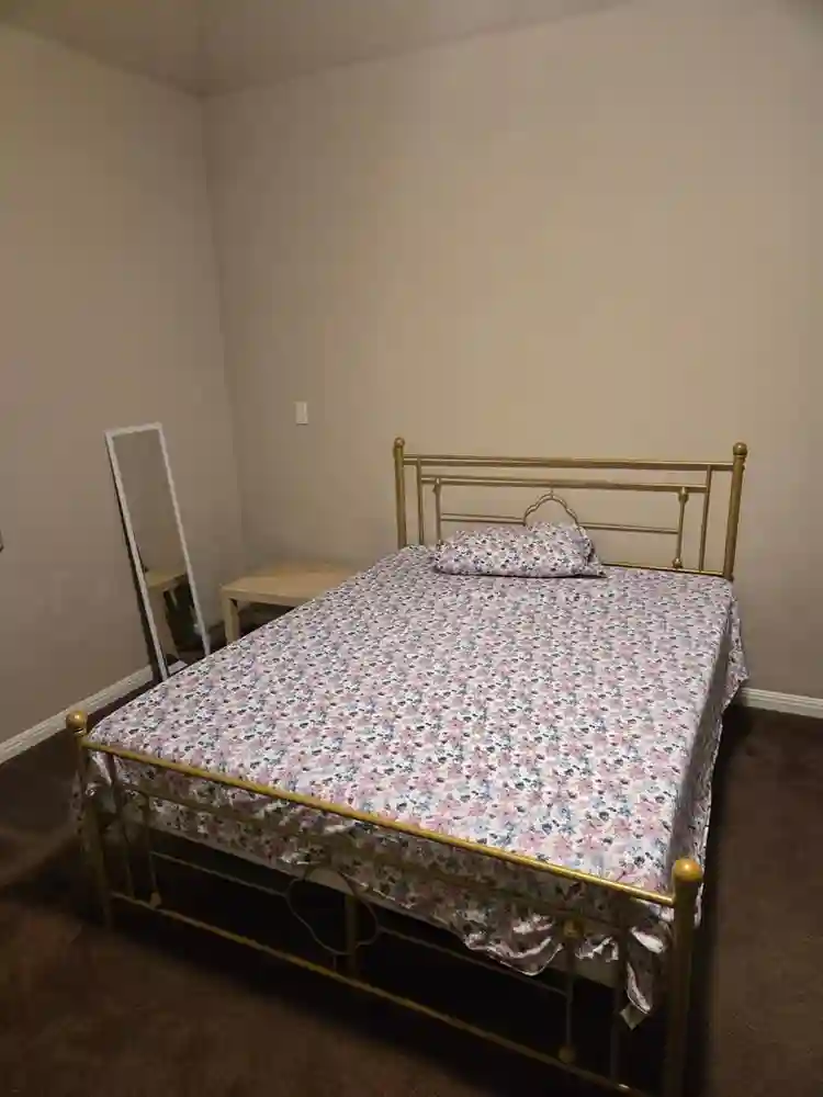 Furnished private bedroom available