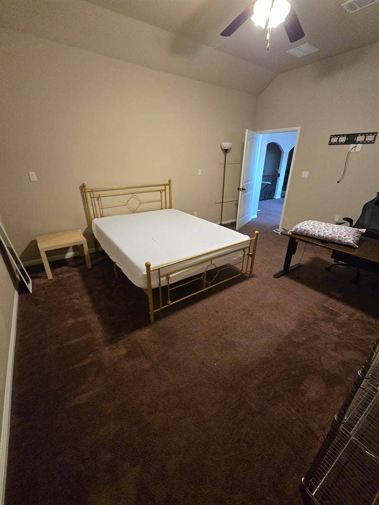 Furnished private bedroom available