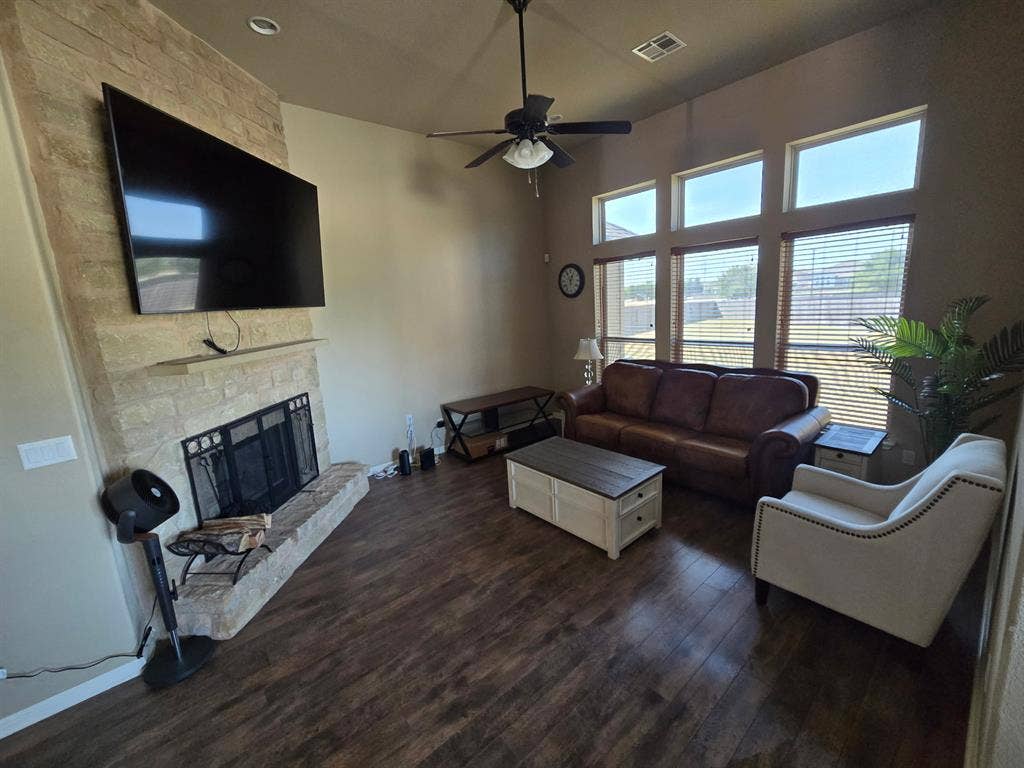 Furnished private bedroom available