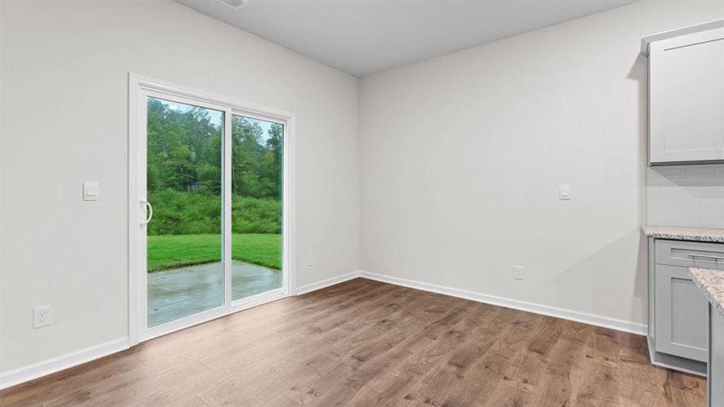 Furnished private room available
