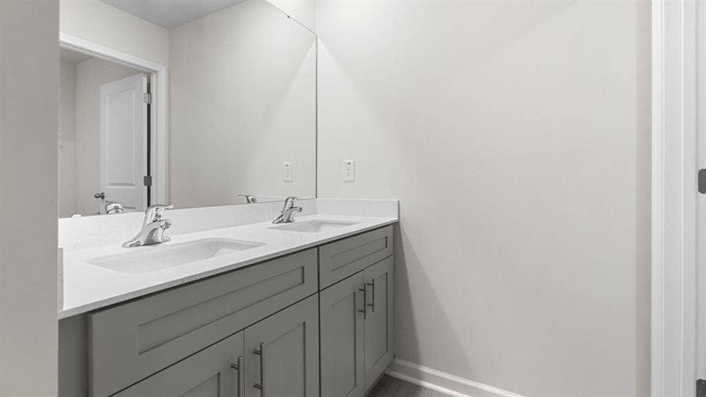 Furnished private room available