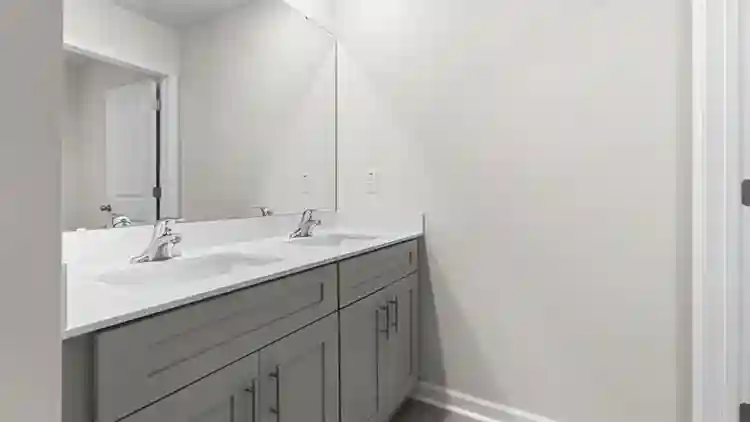 Furnished private room available