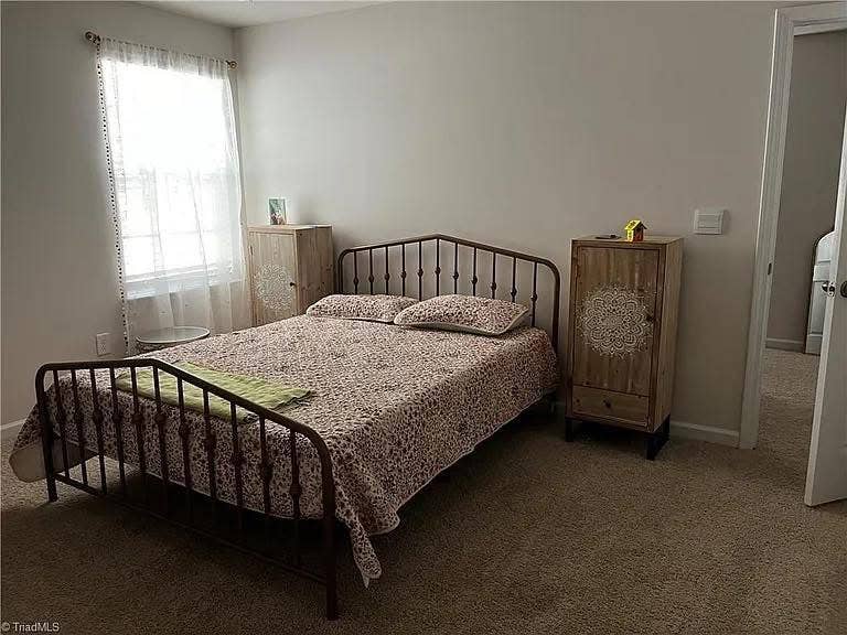 Furnished private room available