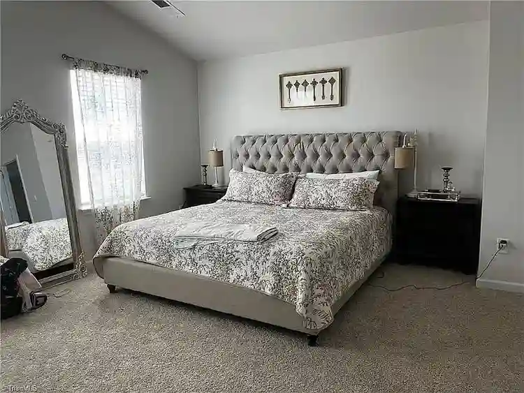 Furnished private room available