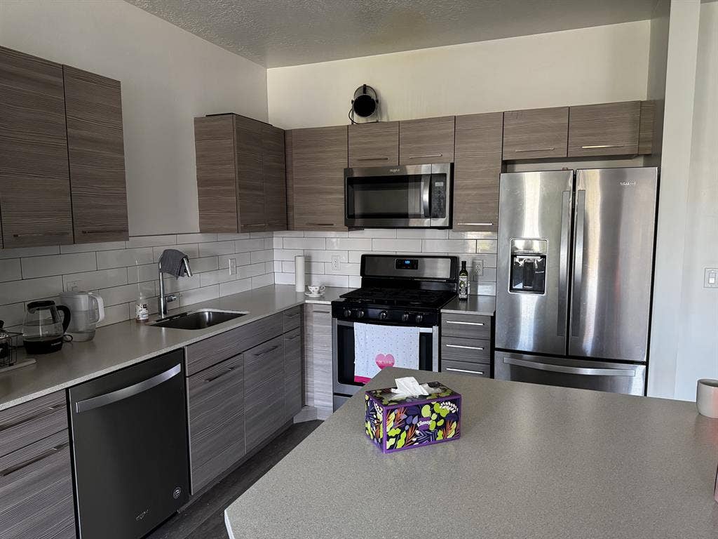 Lease Takeover_1b1b Apt in SLC