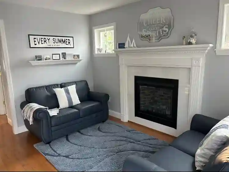 Wells Maine bedroom rental.