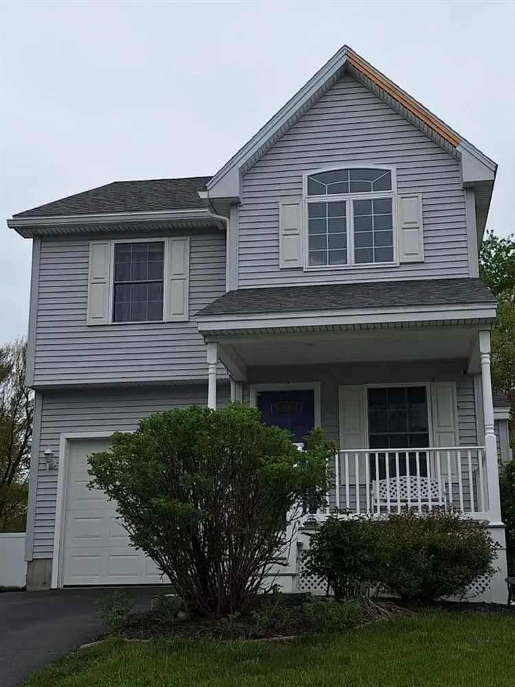 Wells Maine bedroom rental.
