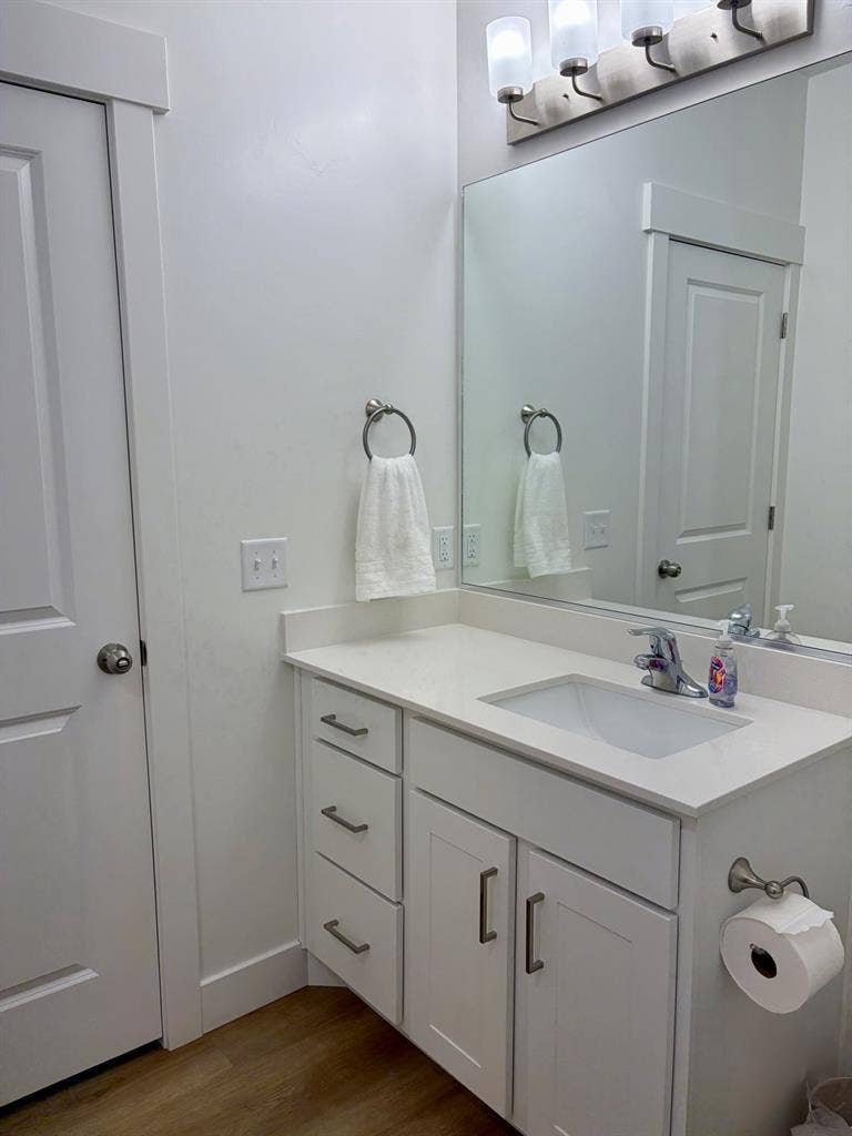 Private Bedroom, Bathroom& Balcony