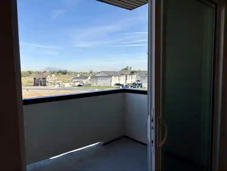Private Bedroom, Bathroom& Balcony