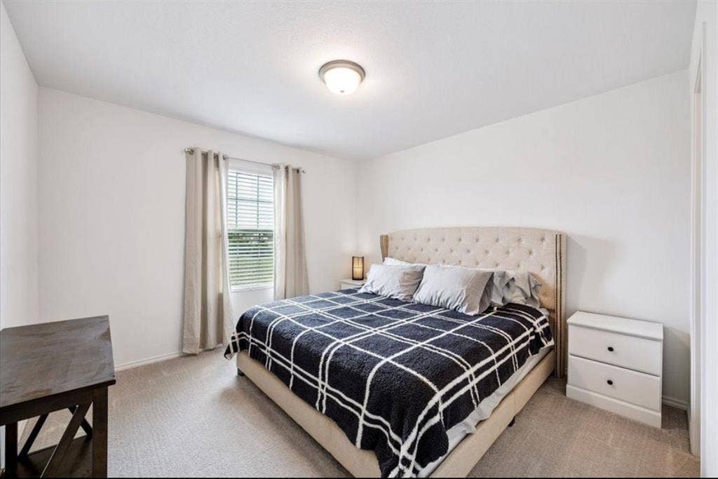 Furnished private room available
