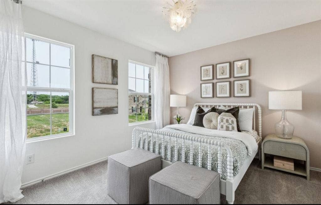 Furnished private room available