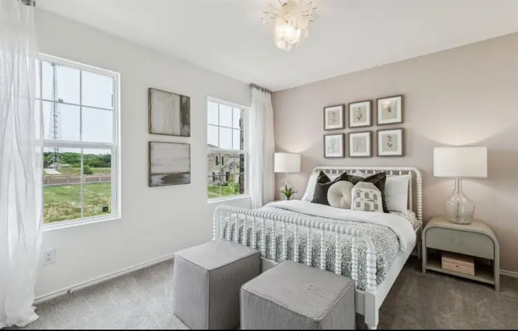 Furnished private room available