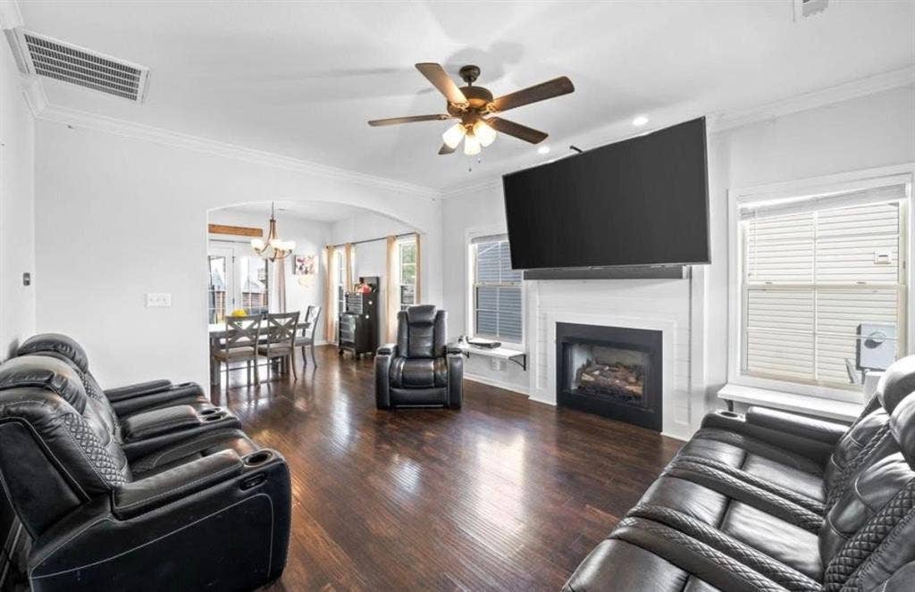 Furnished private room available