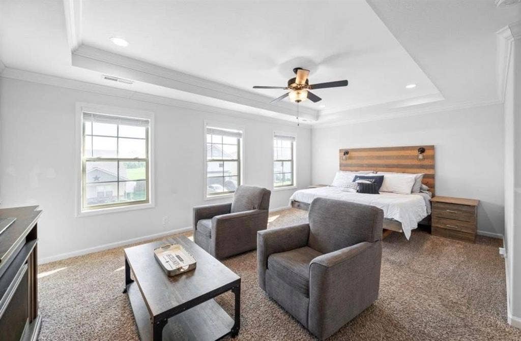 Furnished private room available