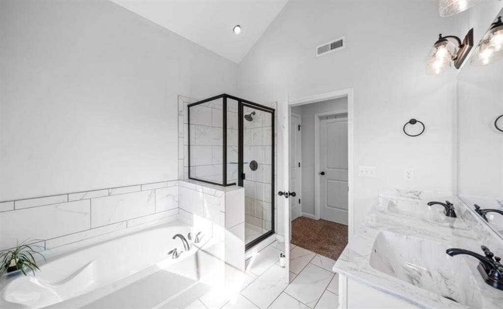 Furnished private room available