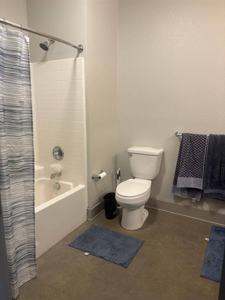 Fully furnished shared bedroomm
