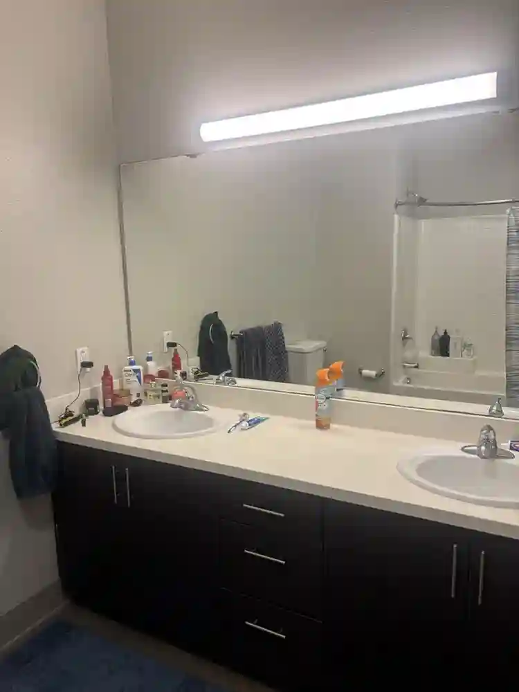 Fully furnished shared bedroomm