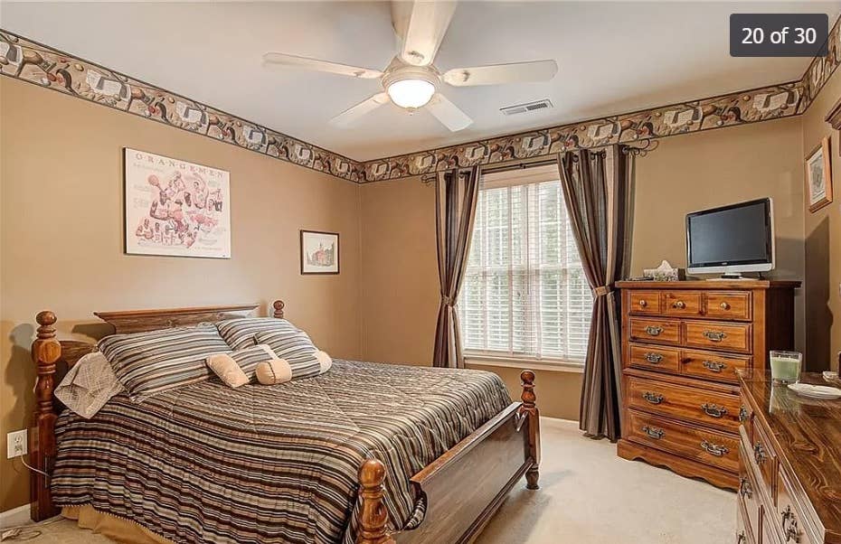 Furnished private room available