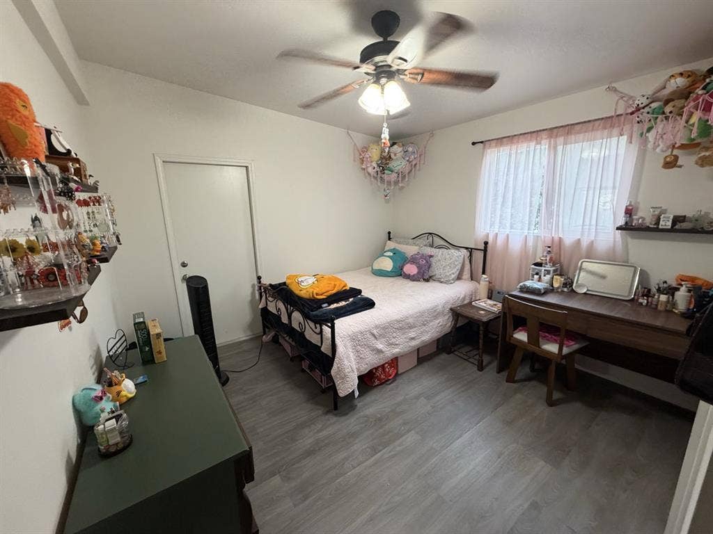 Private room and bathroom