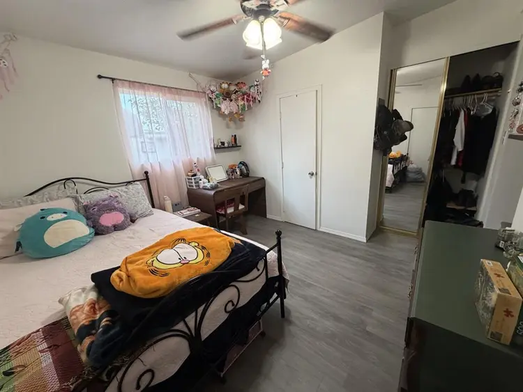 Private room and bathroom