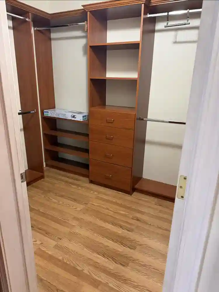 Large Master Bedroom in 55+