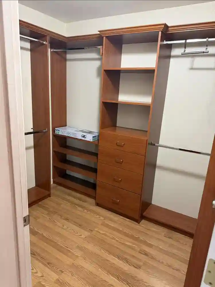 Large Master Bedroom in 55+