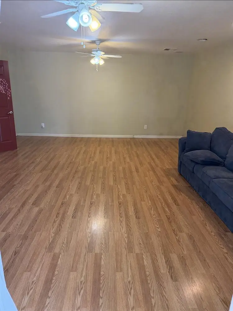 Large Master Bedroom in 55+
