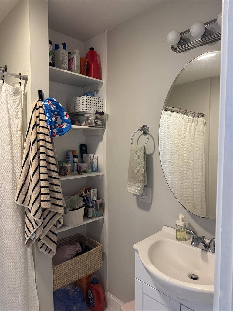 3BR/1.5BA Flexible Sept/Oct Move-In