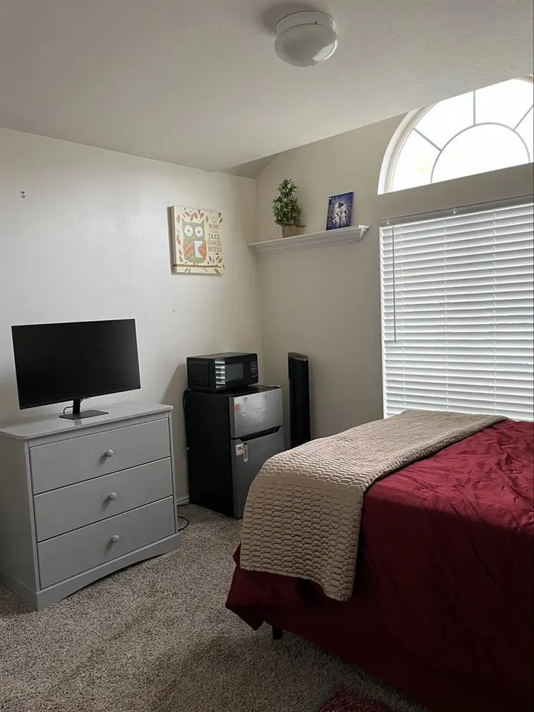 Bright & Comfortable Private Room