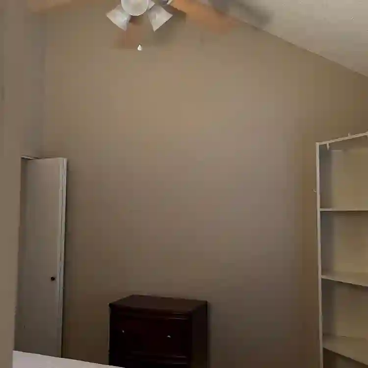 Room for rent available for one