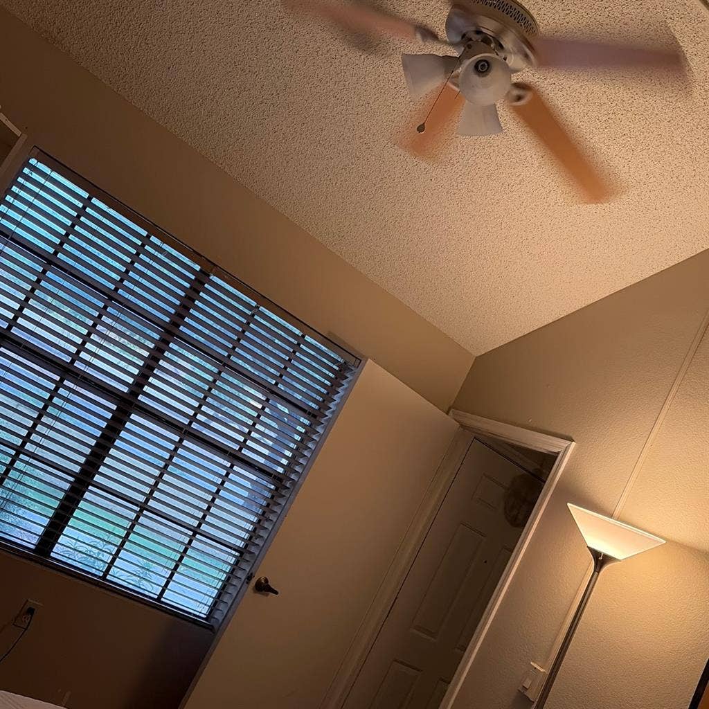 Room for rent available for one
