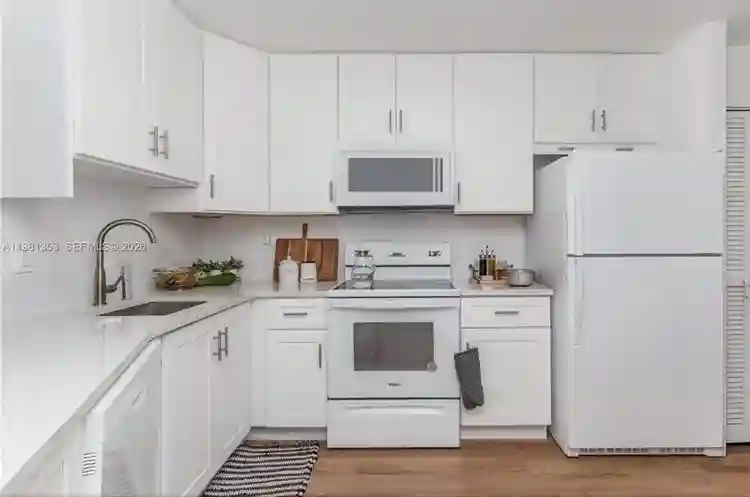 ✨ Private Room in Renovated Condo ✨