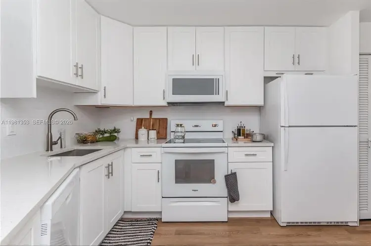 ✨ Private Room in Renovated Condo ✨