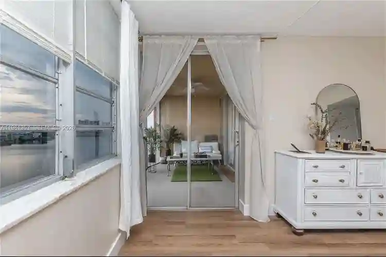 ✨ Private Room in Renovated Condo ✨