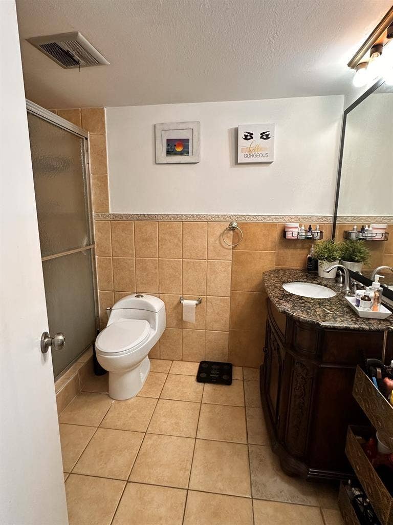 ✨ Private Room in Renovated Condo ✨