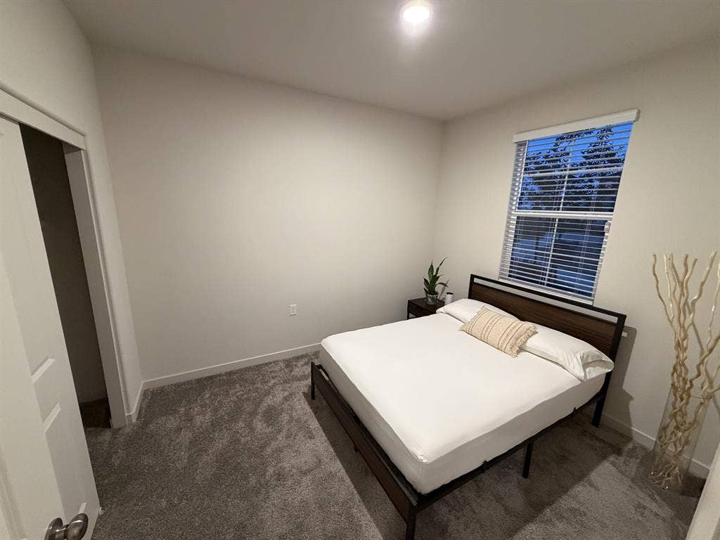 Furnished Room | Utilities Incl.