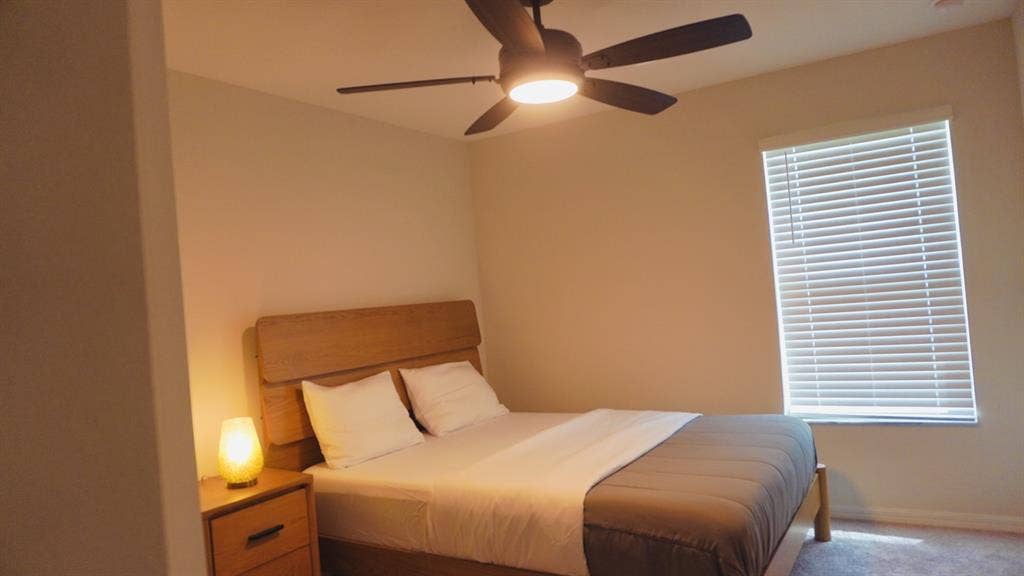 Furnished Rooms in Seffner Townhome
