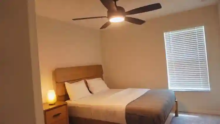 Furnished Rooms in Seffner Townhome