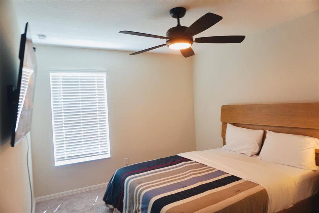 Furnished Rooms in Seffner Townhome