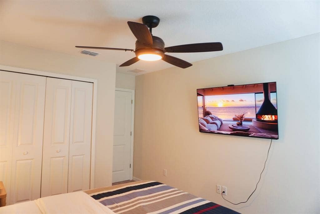 Furnished Rooms in Seffner Townhome