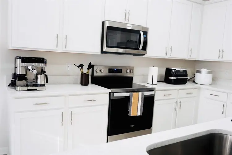 Furnished Rooms in Seffner Townhome