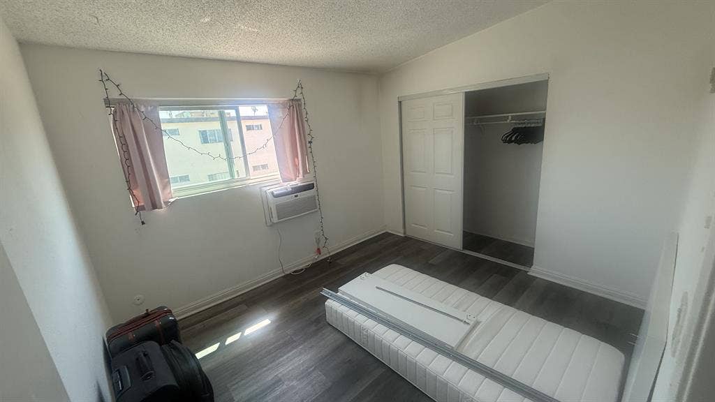 Looking for female roommate ASAP