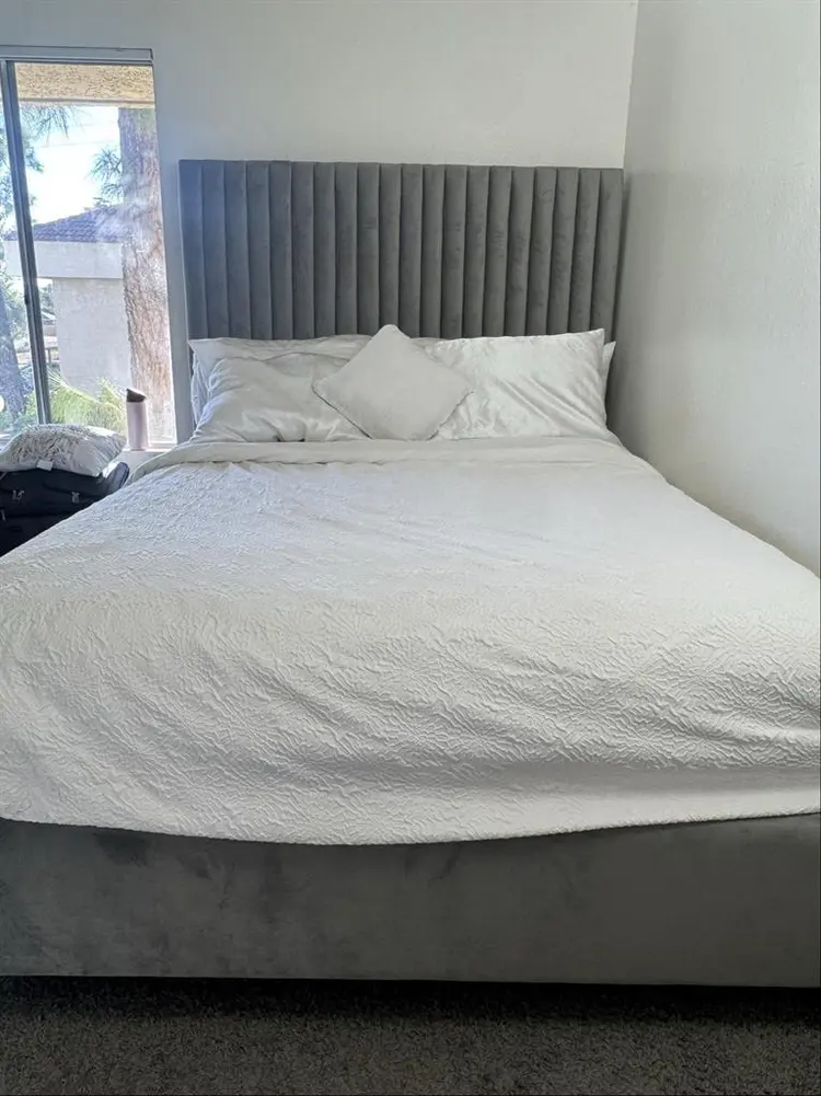 Private room and bathroom for rent