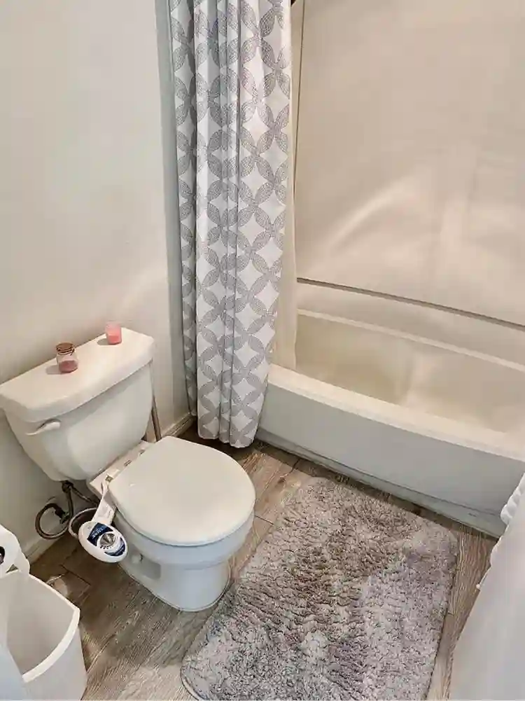 Private room and bathroom for rent