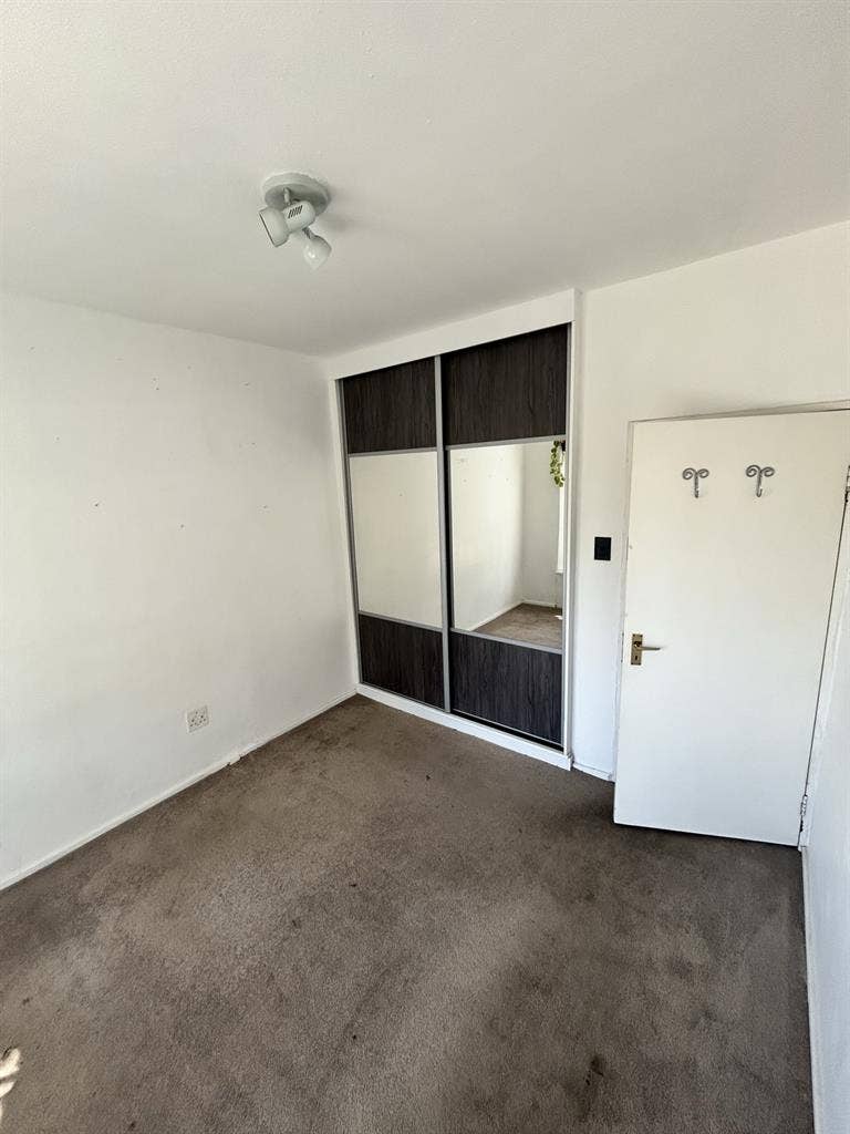 Room to rent in Illovo