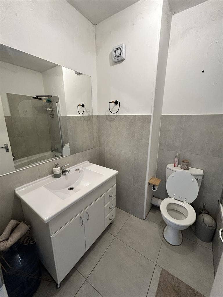Room to rent in Illovo