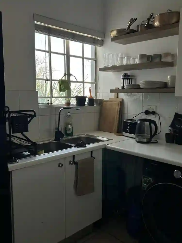 Room to rent in Illovo