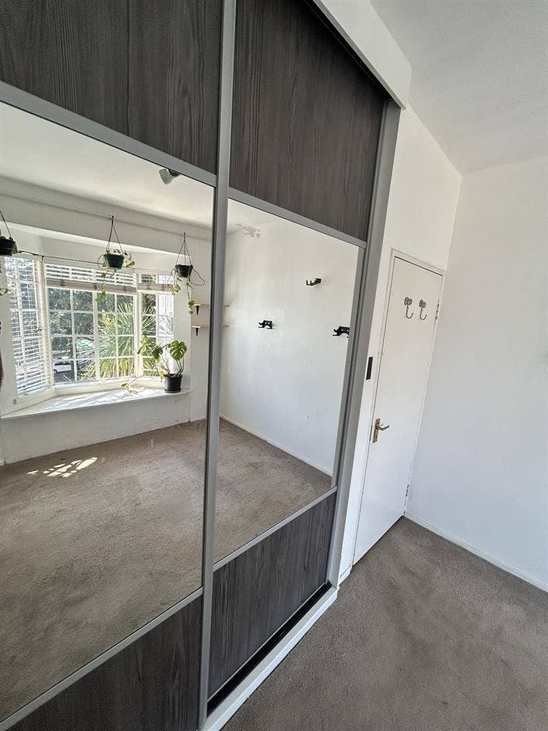 Room to rent in Illovo