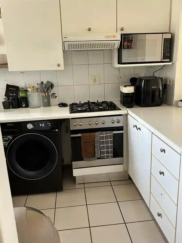 Room to rent in Illovo